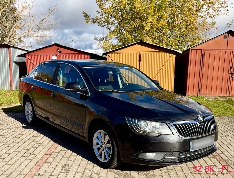 2014' Skoda Superb 2.0 Tdi Business photo #3