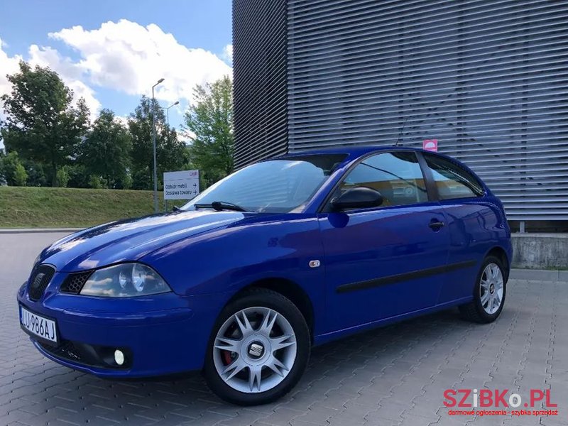 2004' SEAT Ibiza photo #1