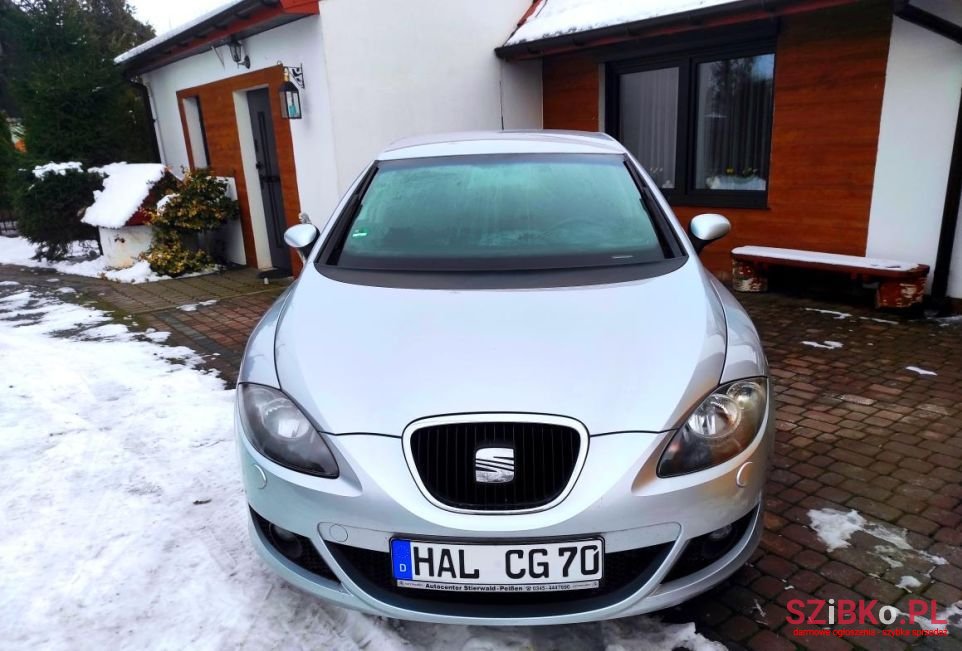 2007' SEAT Leon photo #3