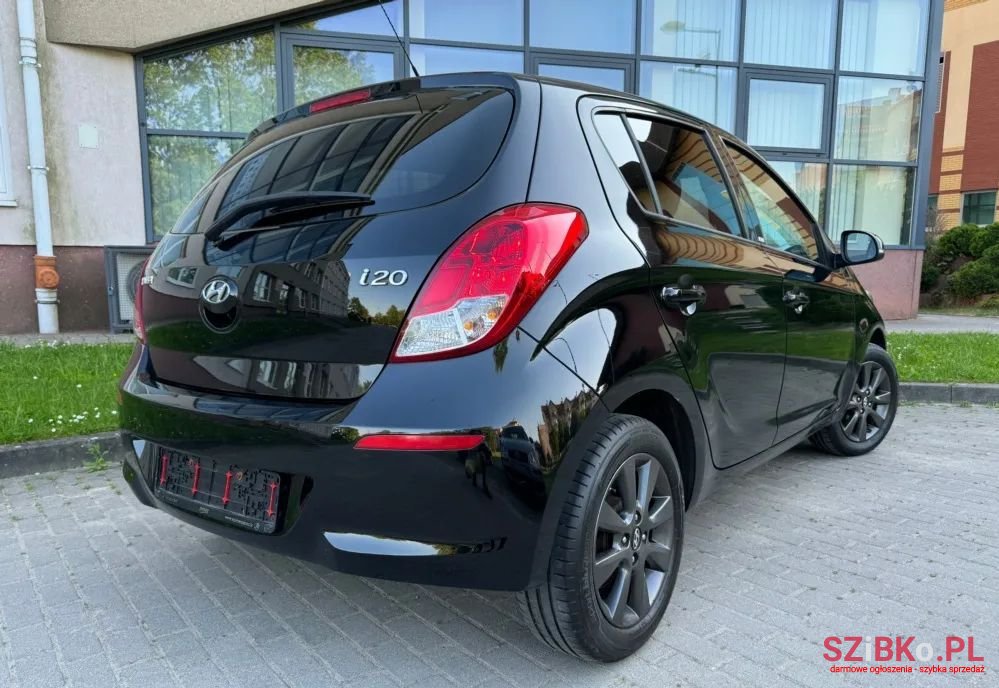 2014' Hyundai i20 photo #3