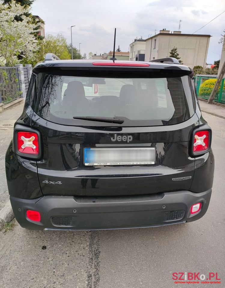 2016' Jeep Renegade photo #3