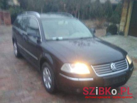 2004' Volkswagen Passat photo #1
