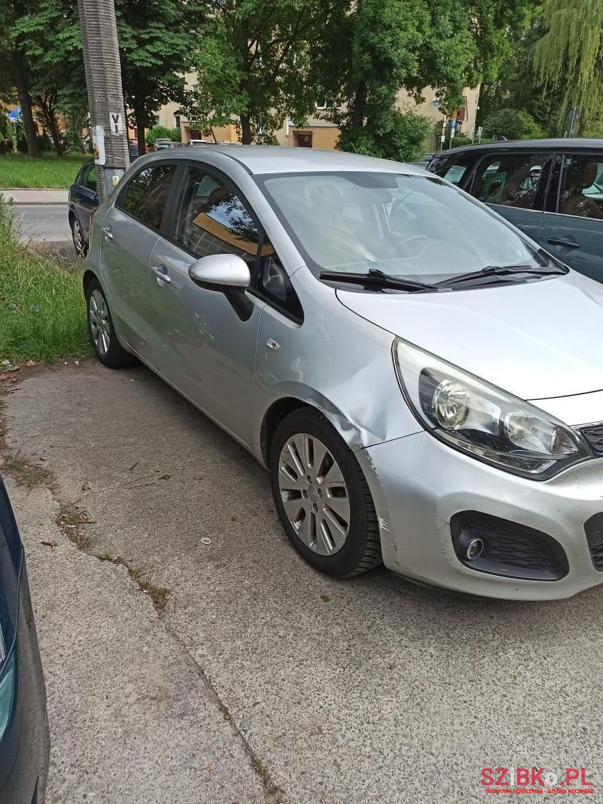 2011' Kia Rio photo #4