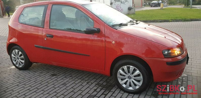 2002' Fiat Punto photo #1