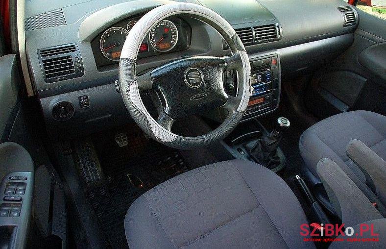 2003' Volkswagen Sharan photo #2