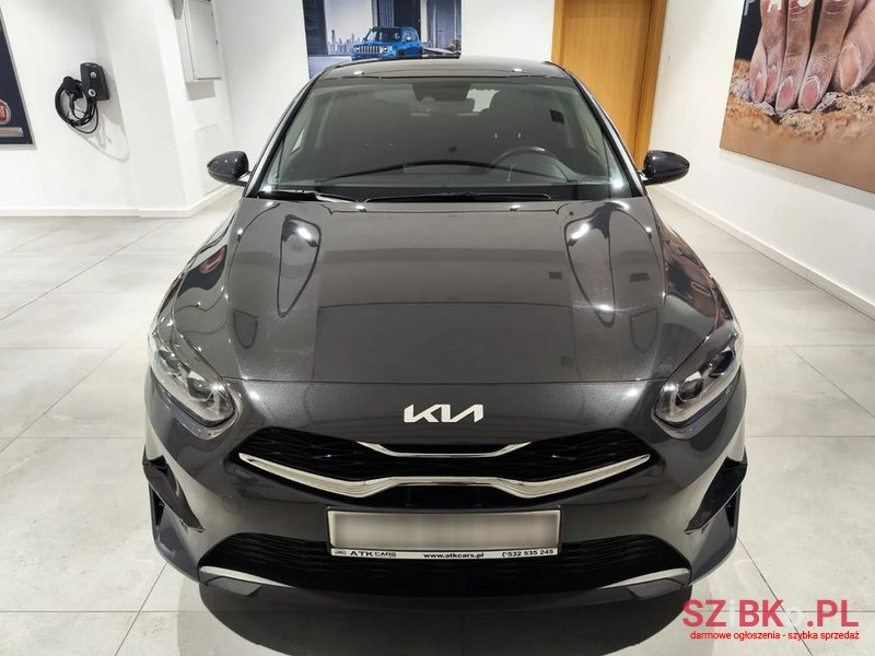 2022' Kia Ceed 1.5 T-Gdi M photo #2