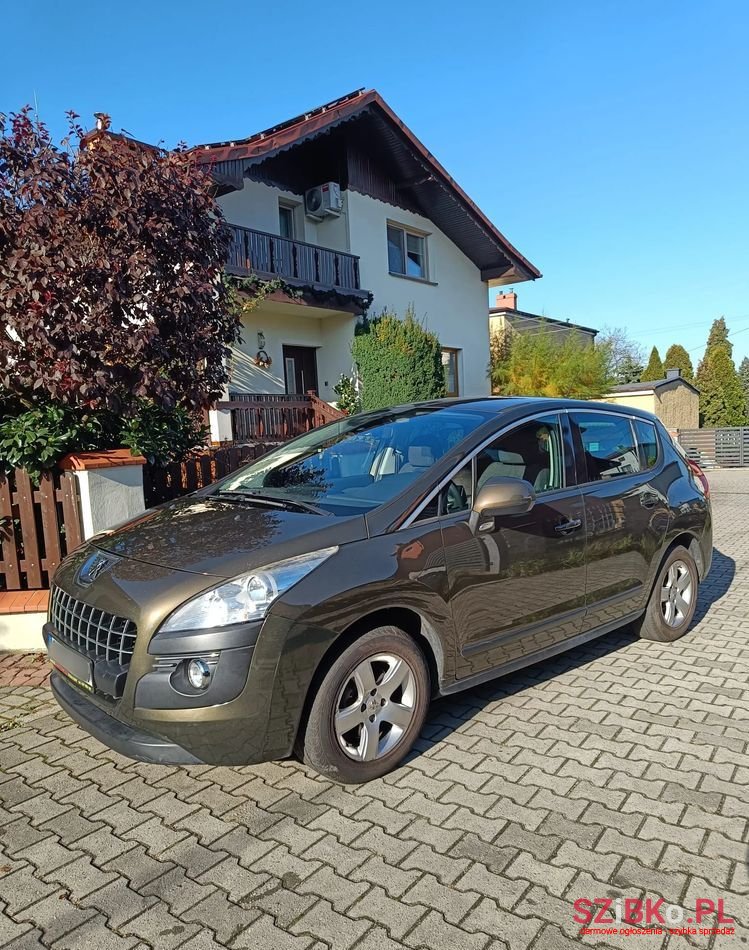 2012' Peugeot 3008 photo #1