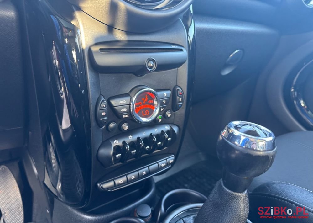 2011' MINI Countryman Cooper photo #2