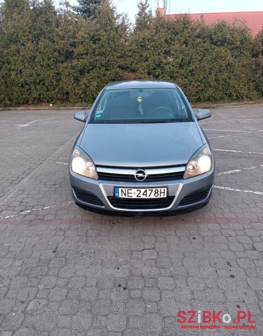 2006' Opel Astra photo #1