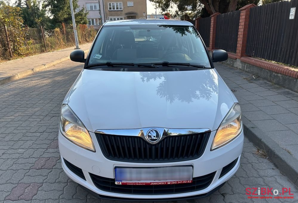 2013' Skoda Fabia 1.6 Tdi Dpf Active photo #3