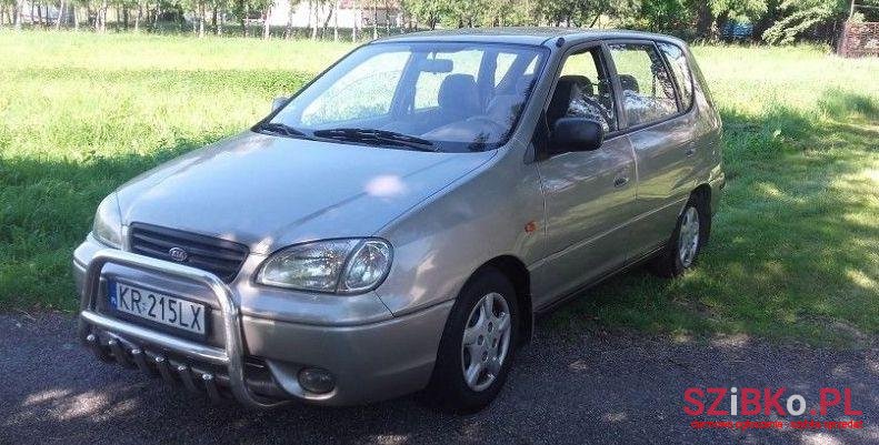 2000' Kia Carens photo #1