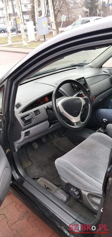 2002' Suzuki Liana photo #4
