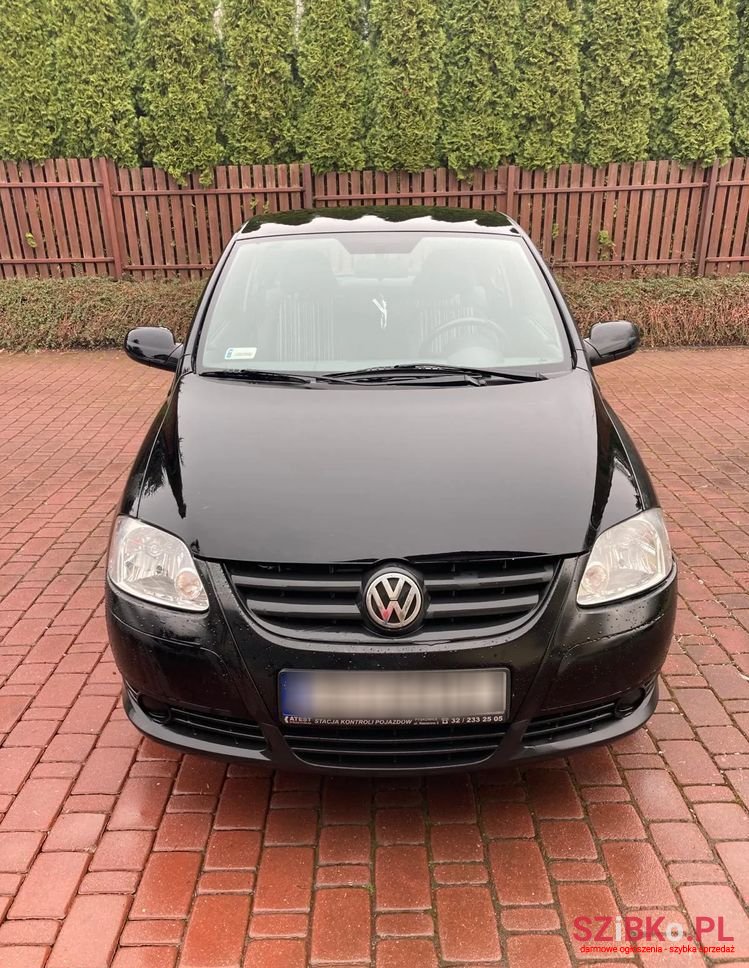 2006' Volkswagen Fox 1.2 photo #2