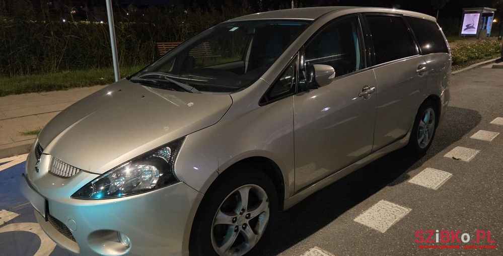 2006' Mitsubishi Grandis 2.0 Did Intense photo #4