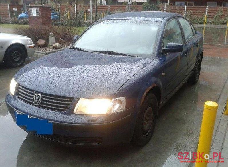 1999' Volkswagen Passat photo #1