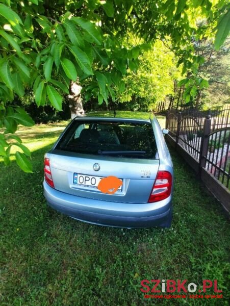2002' Skoda Fabia photo #1