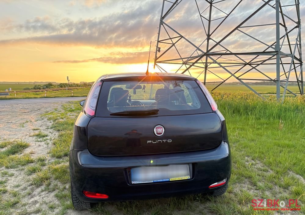 2013' Fiat Punto 1.2 Easy photo #5