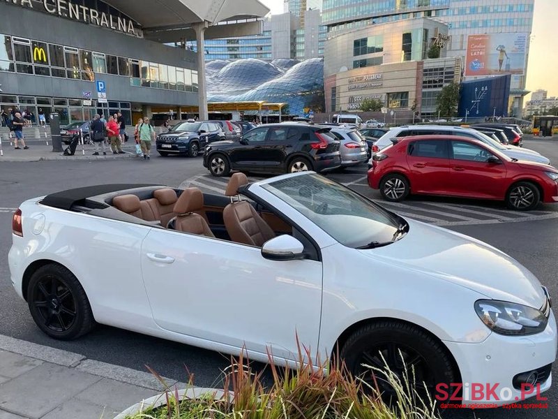 2013' Volkswagen Golf Cabrio photo #2