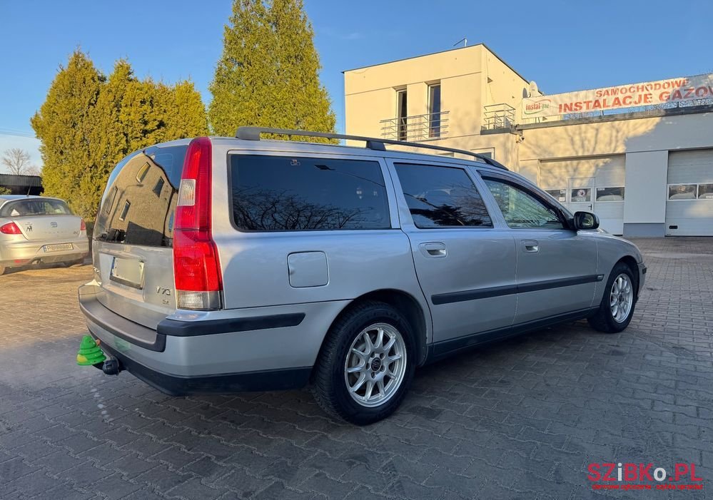 2000' Volvo V70 photo #6