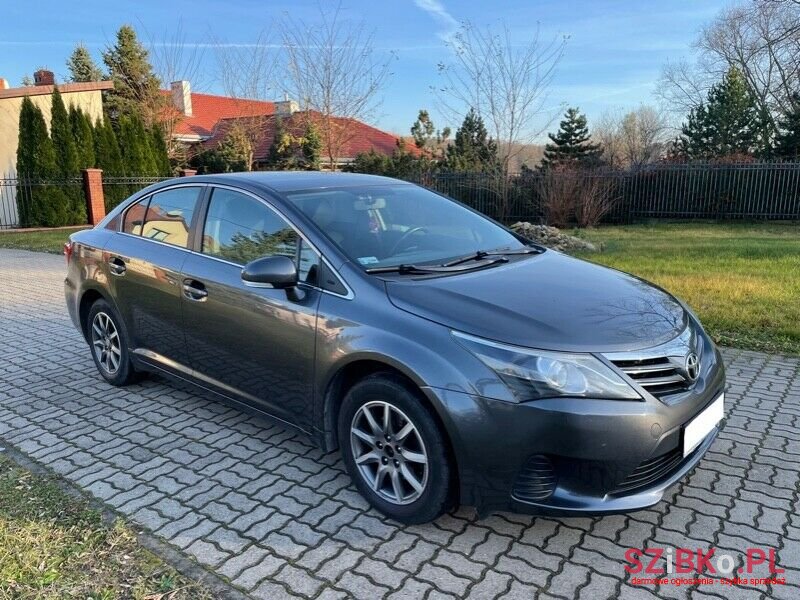 2012' Toyota Avensis photo #5