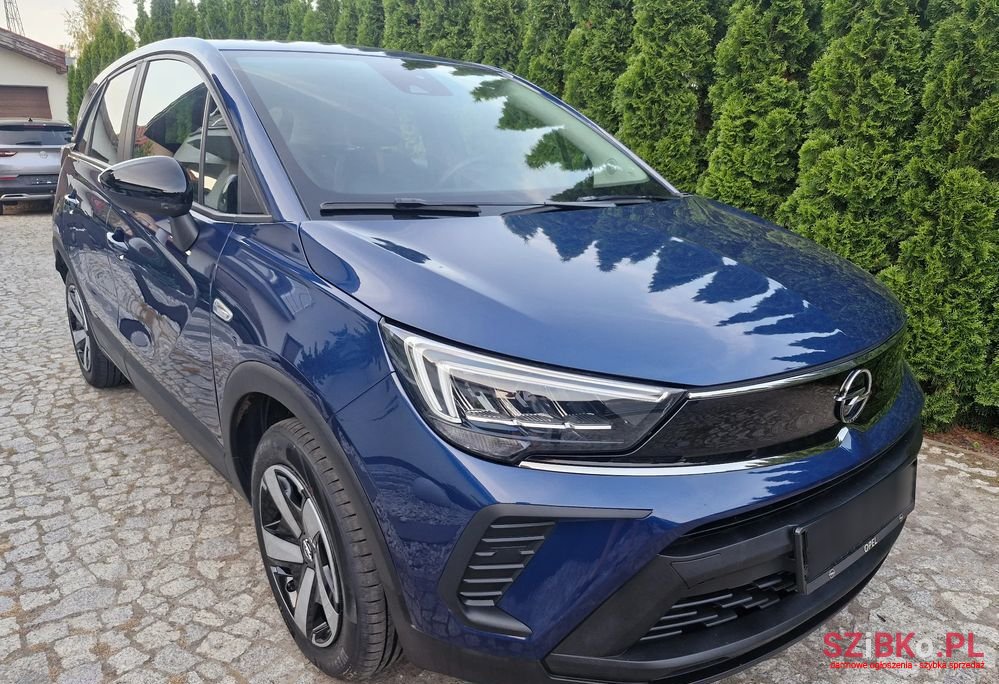 2023' Opel Crossland X photo #1