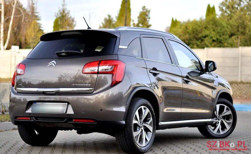 2012' Citroen C4 Aircross photo #4