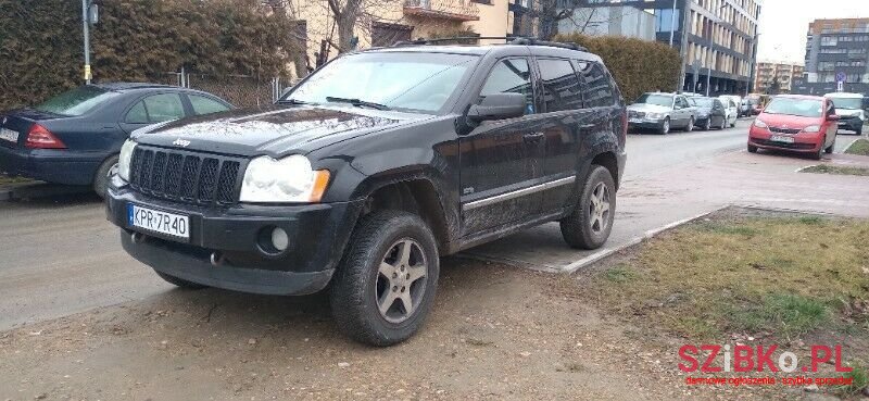2006' Jeep Grand Cherokee photo #2