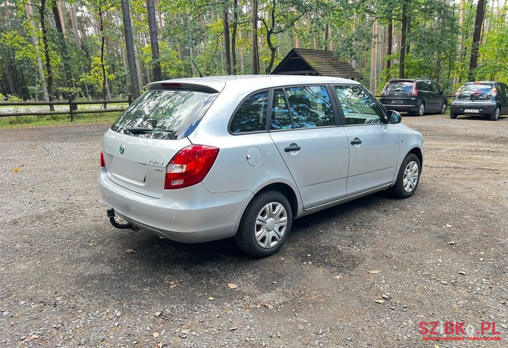 2011' Skoda Fabia photo #5