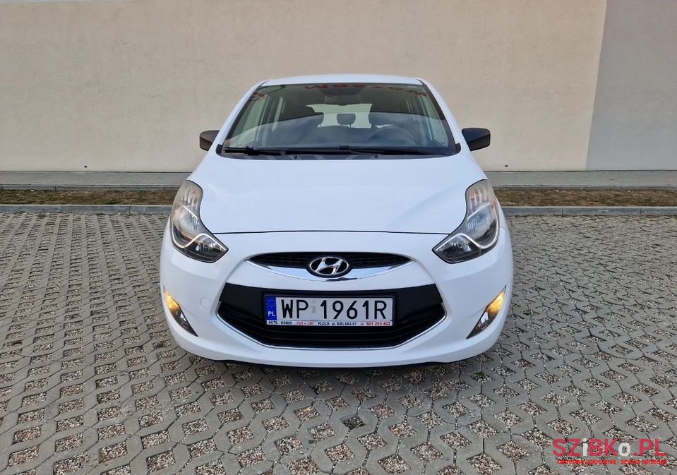 2010' Hyundai ix20 photo #2