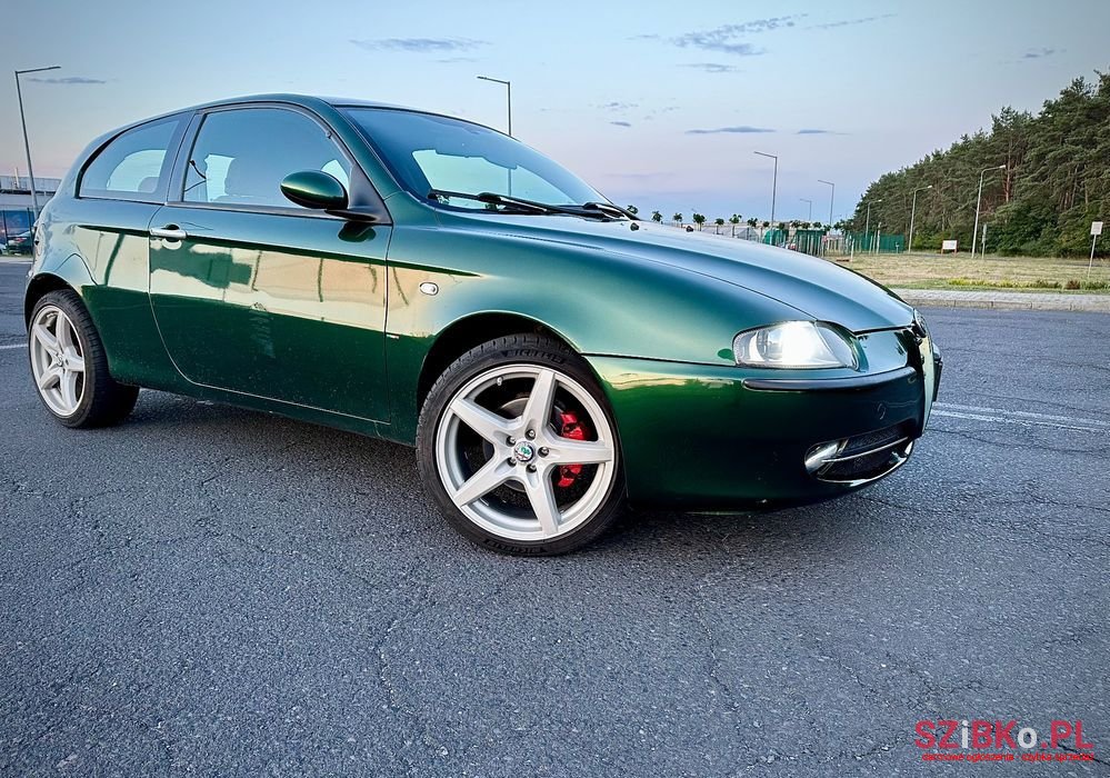 2003' Alfa Romeo 147 photo #1