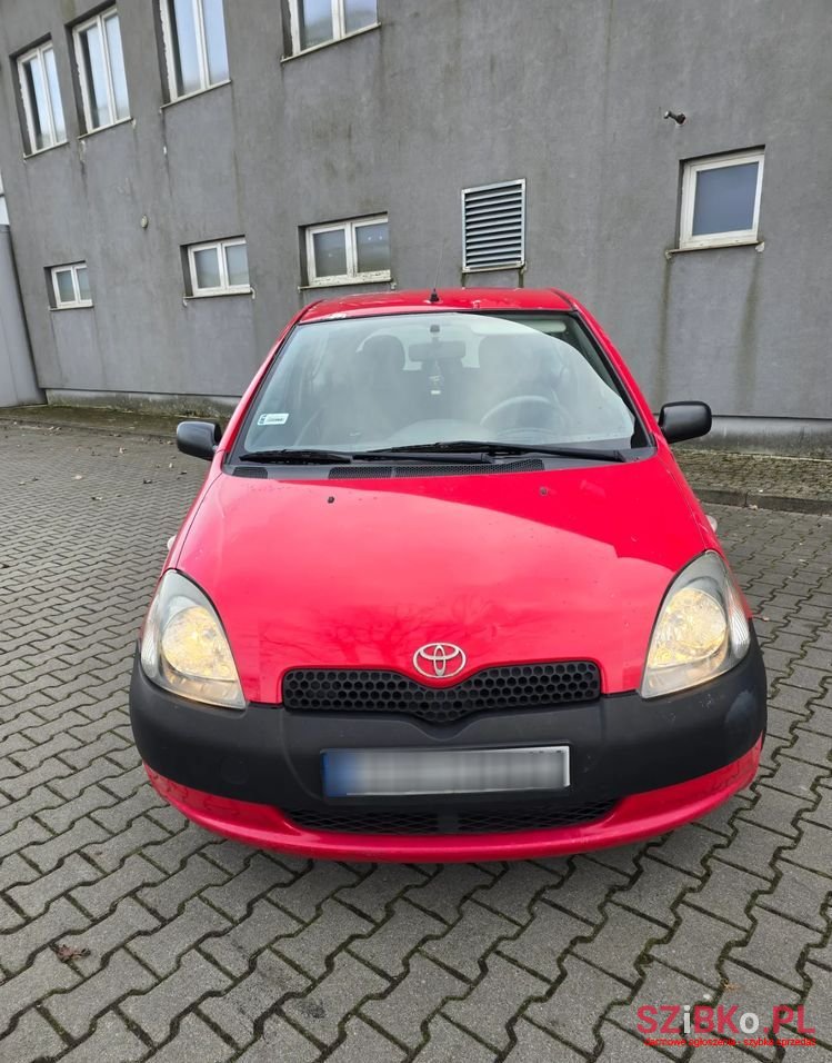 2003' Toyota Yaris 1.0 Luna photo #2