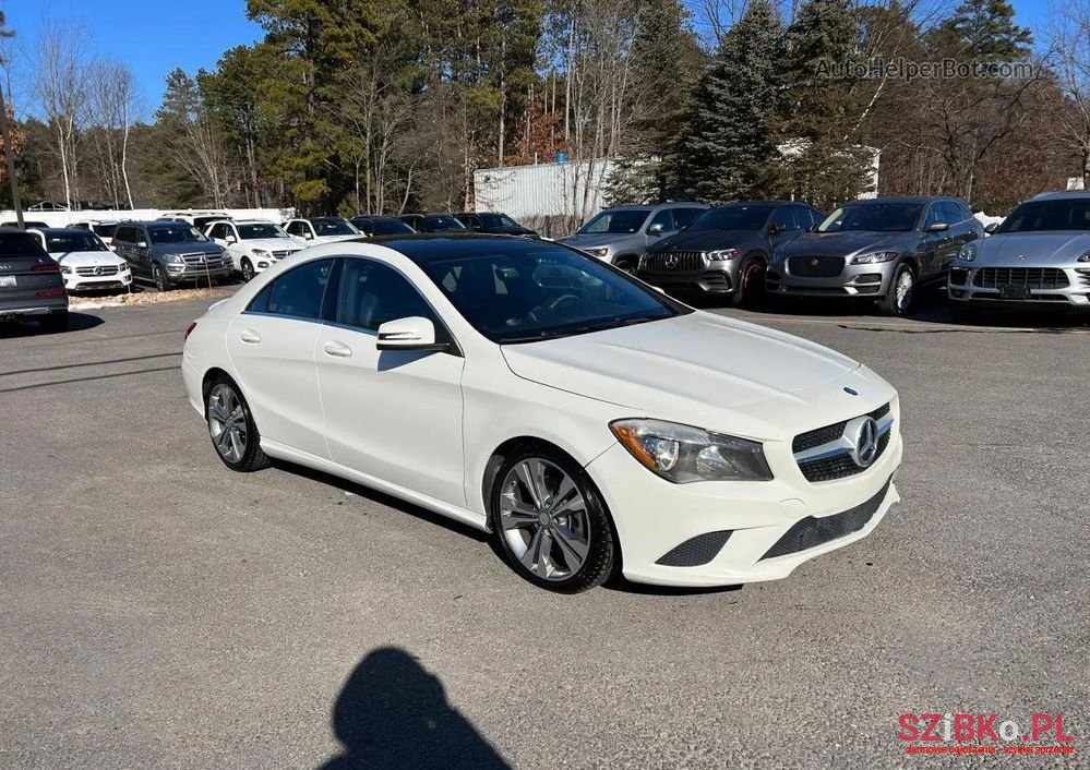 2014' Mercedes-Benz CLA photo #2
