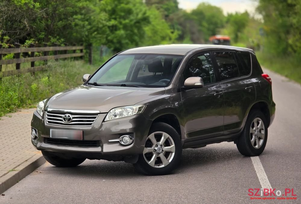 2010' Toyota RAV4 photo #1