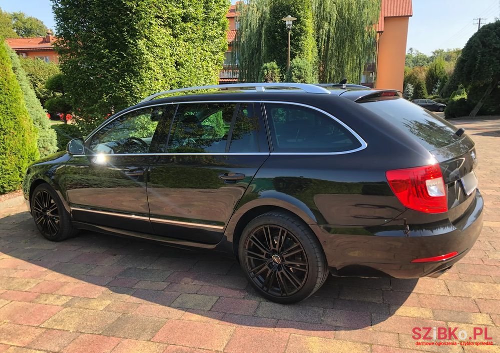 2013' Skoda Superb photo #1