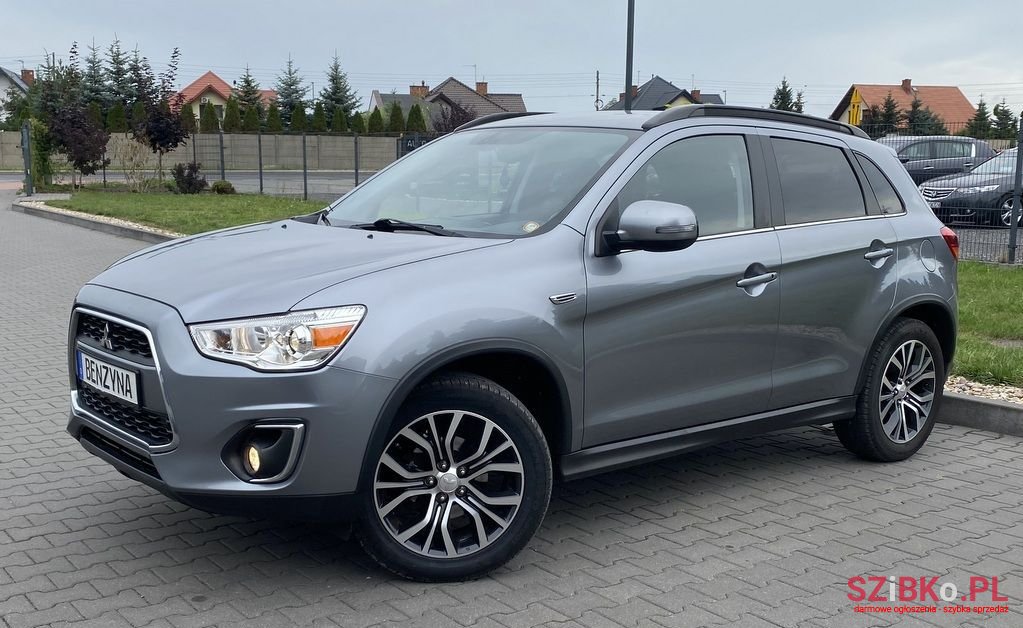 2015' Mitsubishi ASX photo #3