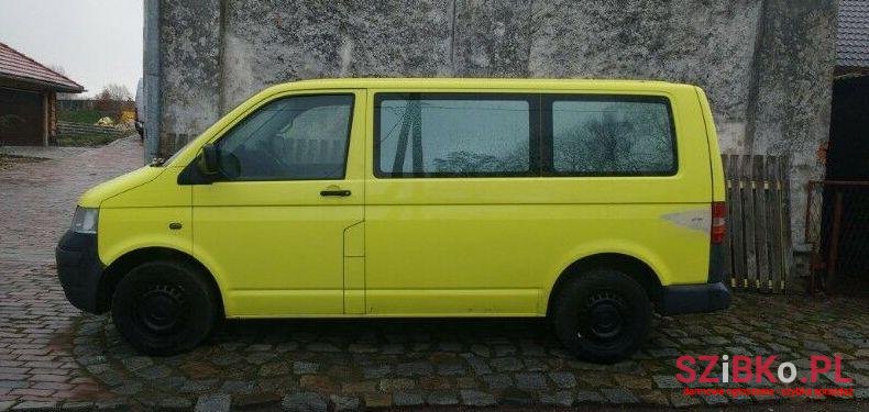 2004' Volkswagen Transporter T5 photo #1