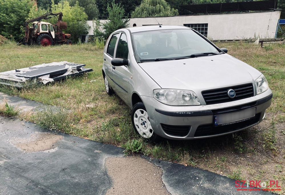 2004' Fiat Punto 1.2 8V photo #2