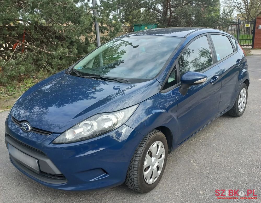 2012' Ford Fiesta photo #2