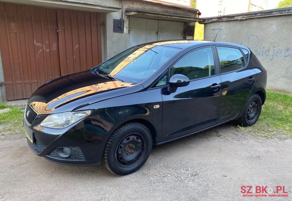 2012' SEAT Ibiza photo #2