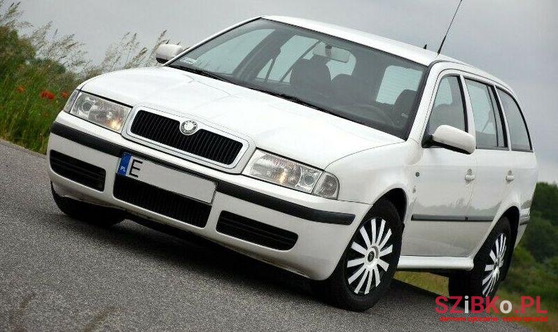 2002' Skoda Octavia photo #1