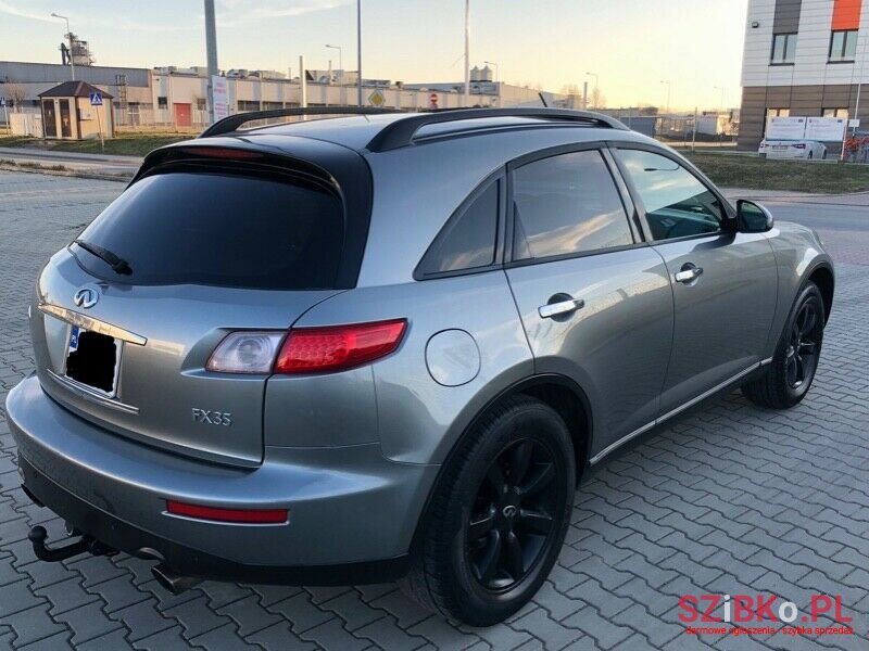 2005' Infiniti FX photo #2