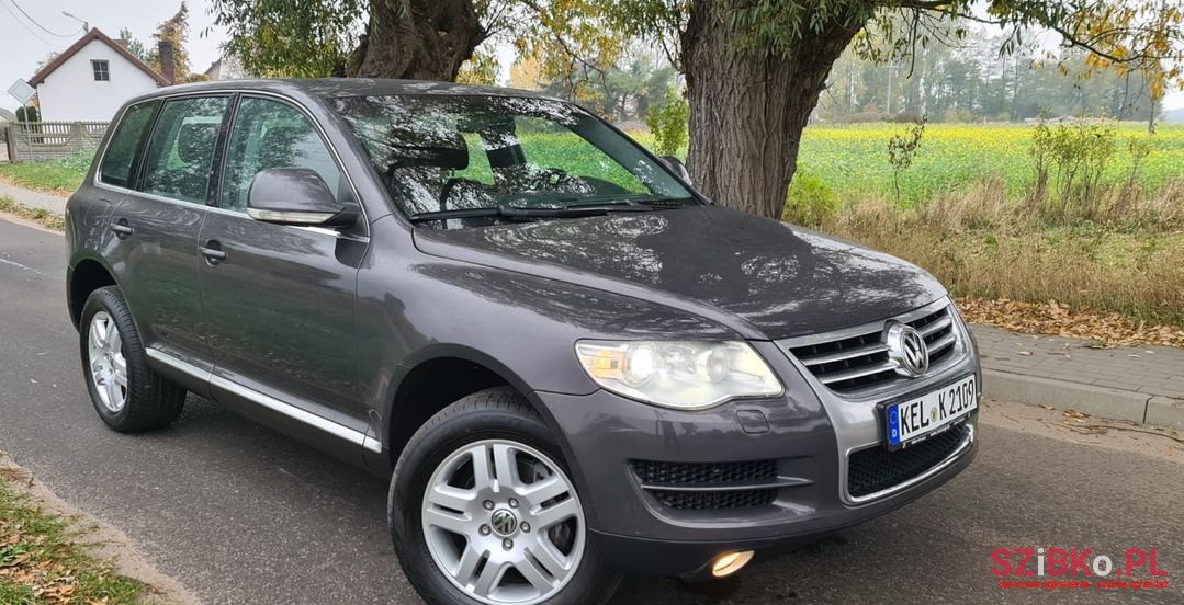 2007' Volkswagen Touareg photo #2