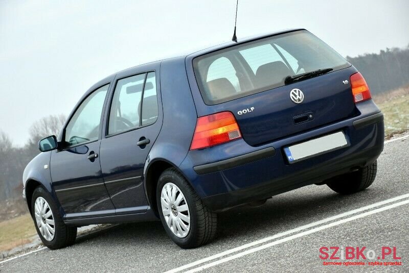 2000' Volkswagen Golf photo #5
