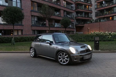 2003' MINI Cooper S Chili