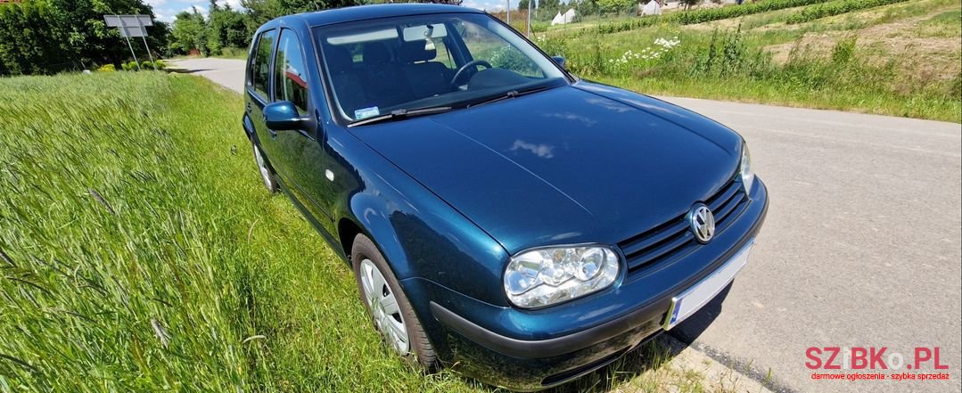 2003' Volkswagen Golf photo #5