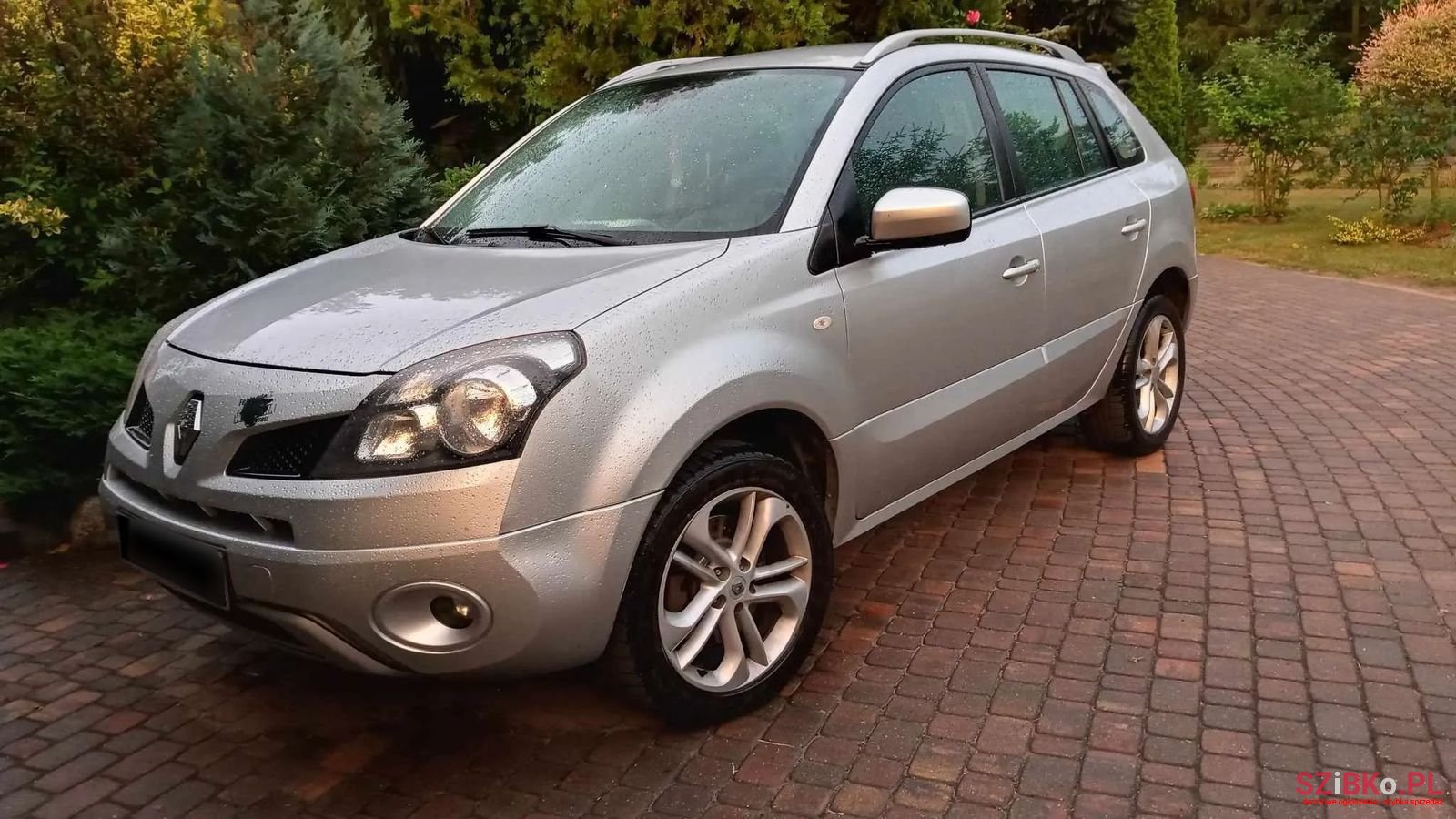 2010' Renault Koleos photo #1