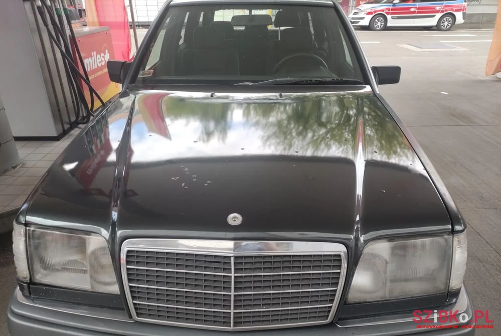 1994' Mercedes-Benz W124 photo #1