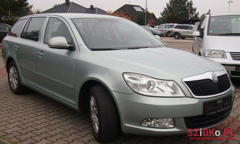 2013' Skoda Octavia photo #1