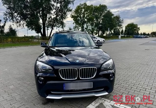 2011' BMW X1 Xdrive23D photo #2