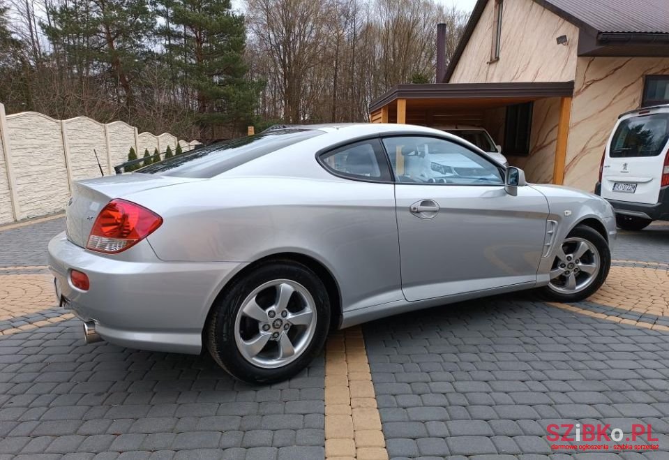 2005' Hyundai Coupe photo #3